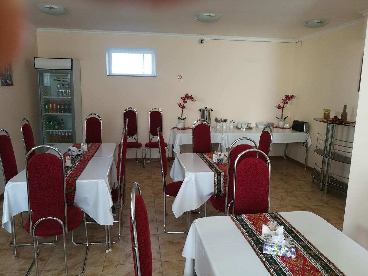 Ossanna Hotel Jerevan Exteriör bild