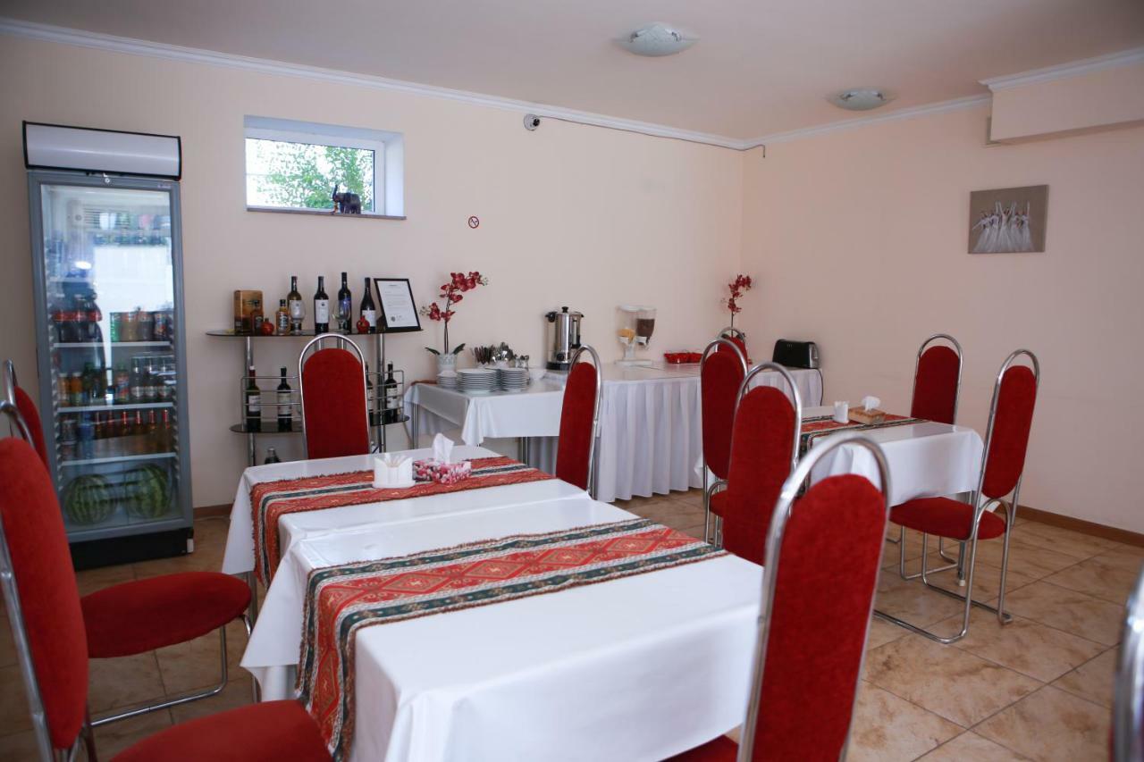 Ossanna Hotel Jerevan Exteriör bild